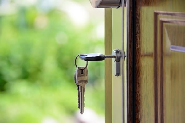 Locked Out? 5 Life-Saving Tips from Professional Locksmiths